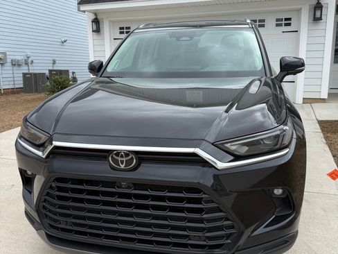 Used 2025 Toyota Grand Highlander FWD image 1