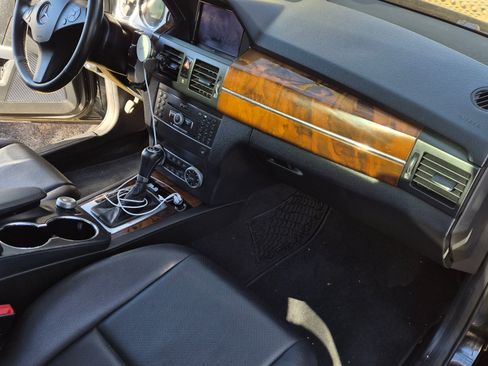 Used 2012 Mercedes-Benz GLK 350 4MATIC image 10