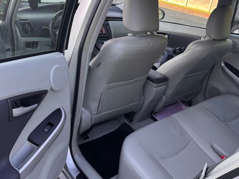 Used 2010 Toyota Prius Five image 12