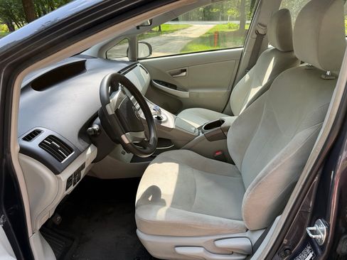 Used 2015 Toyota Prius Two FWD image 11