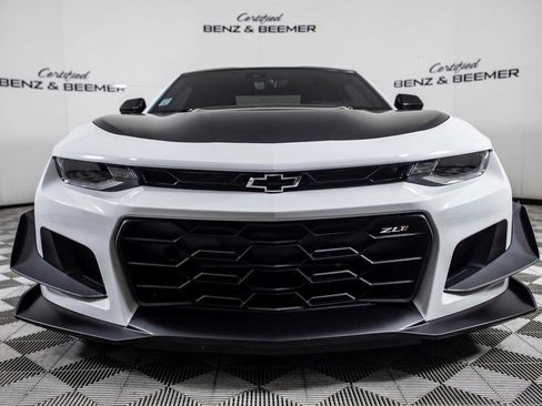 Used 2021 Chevrolet Camaro ZL1 RWD image 4