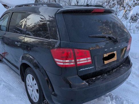 Used 2018 Dodge Journey SE image 4