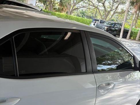 Used 2019 Toyota Corolla LE FWD image 22