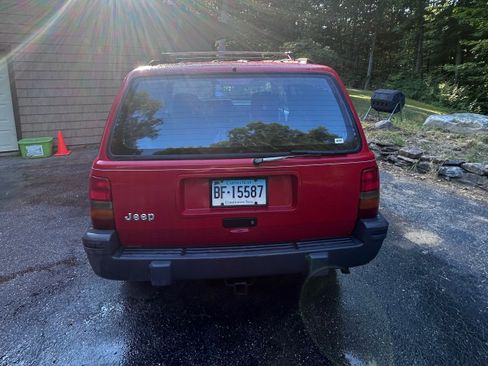Used 1993 Jeep Grand Cherokee Laredo AWD/4WD image 4