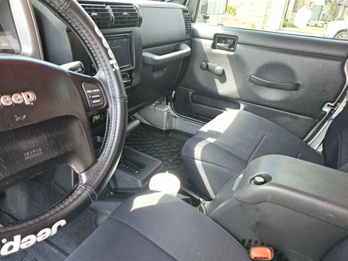 Used 2005 Jeep Wrangler Unlimited image 20