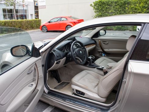 Used 2011 BMW 128i Coupe image 5