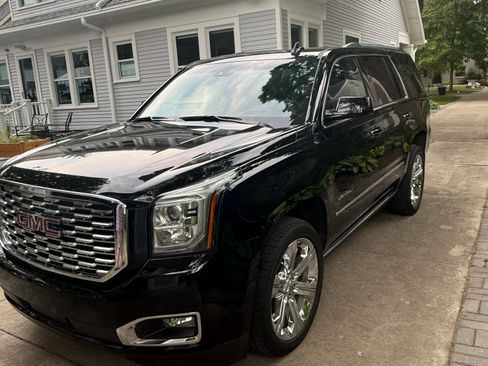 Used 2019 GMC Yukon Denali w/ Denali Ultimate Package AWD/4WD image 4