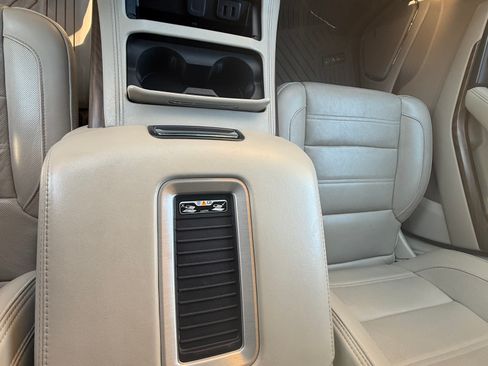 Used 2019 GMC Yukon Denali w/ Denali Ultimate Package image 16