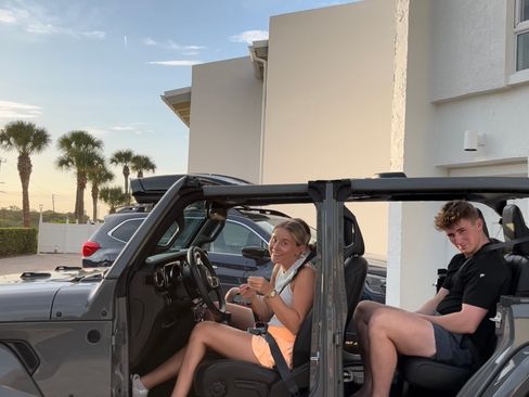 Used 2022 Jeep Wrangler Unlimited Sahara image 10