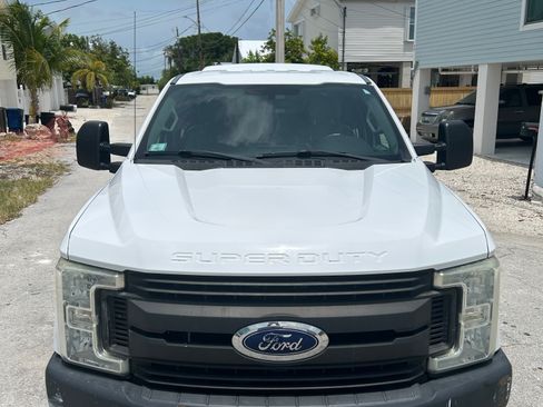 Used 2017 Ford F250 XL AWD/4WD image 5