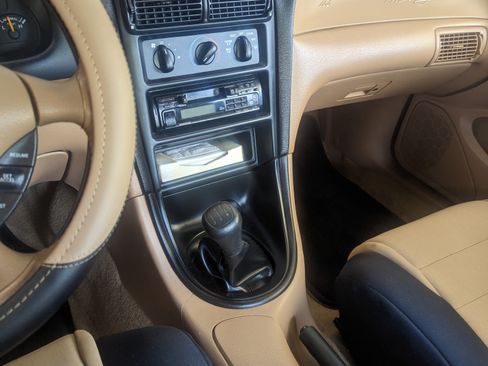 Used 1994 Ford Mustang GT image 11