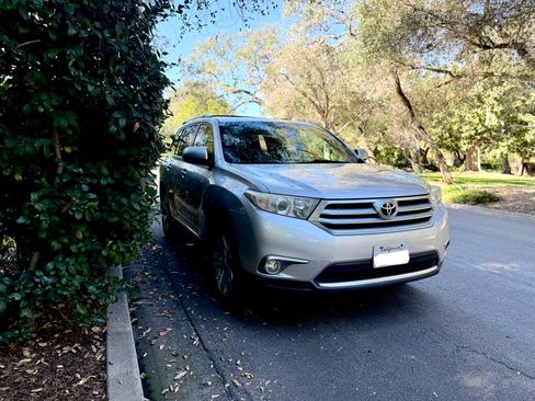Used 2012 Toyota Highlander Limited image 6