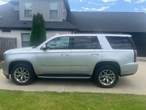 Used 2017 GMC Yukon SLT w/ Open Road Package AWD/4WD image 5