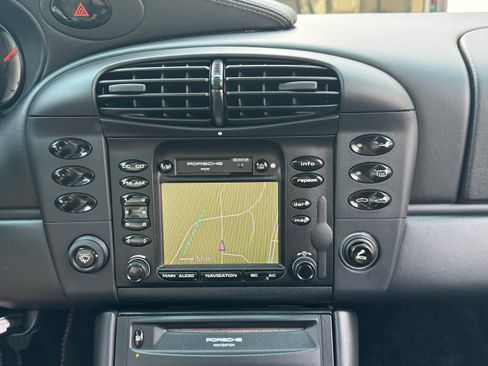 Used 2001 Porsche 911 Carrera 4 image 26