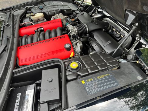 Used 2001 Chevrolet Corvette Z06 w/ Memory Pkg image 27