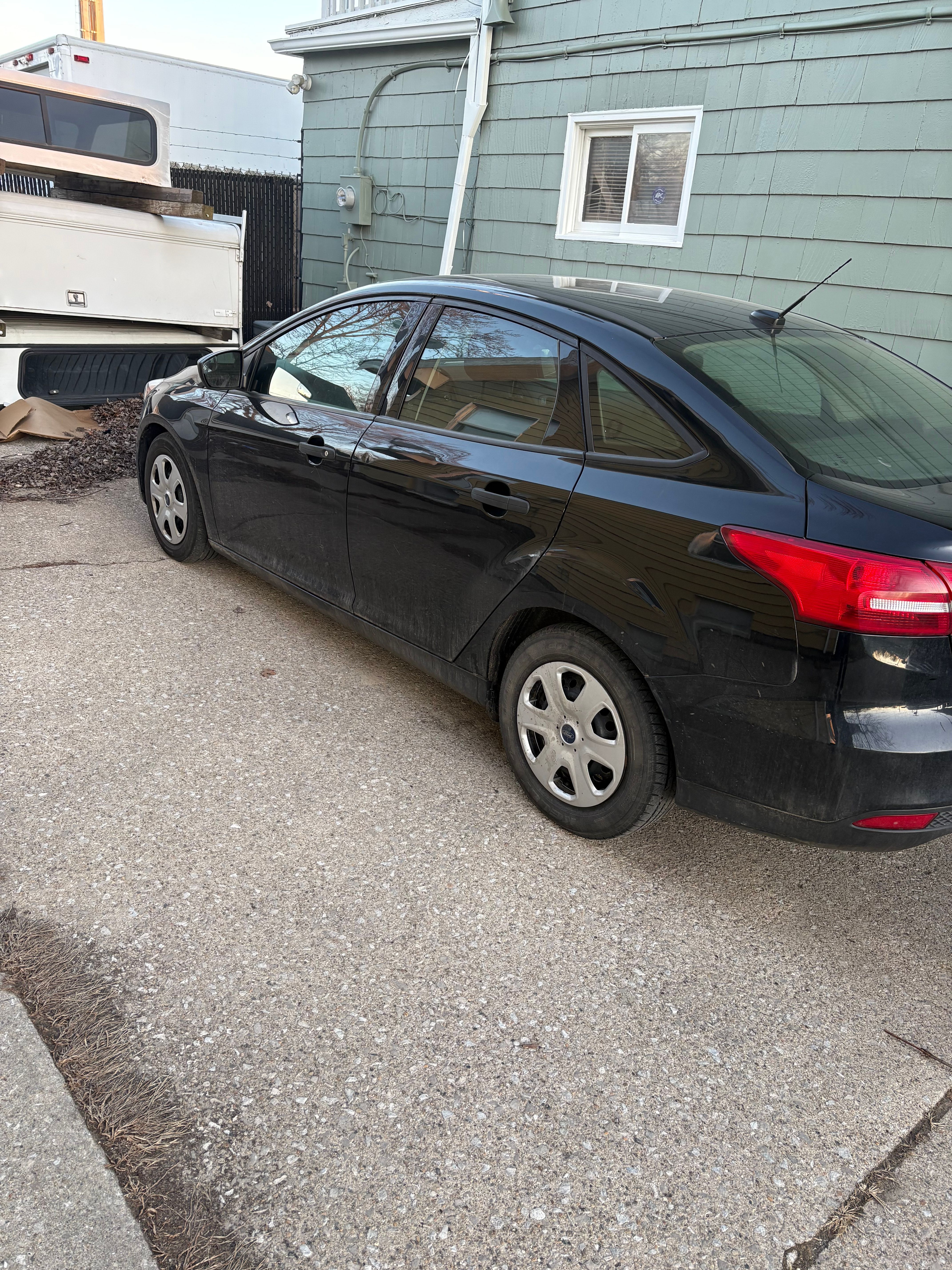 Used 2018 Ford Focus S FWD image 5