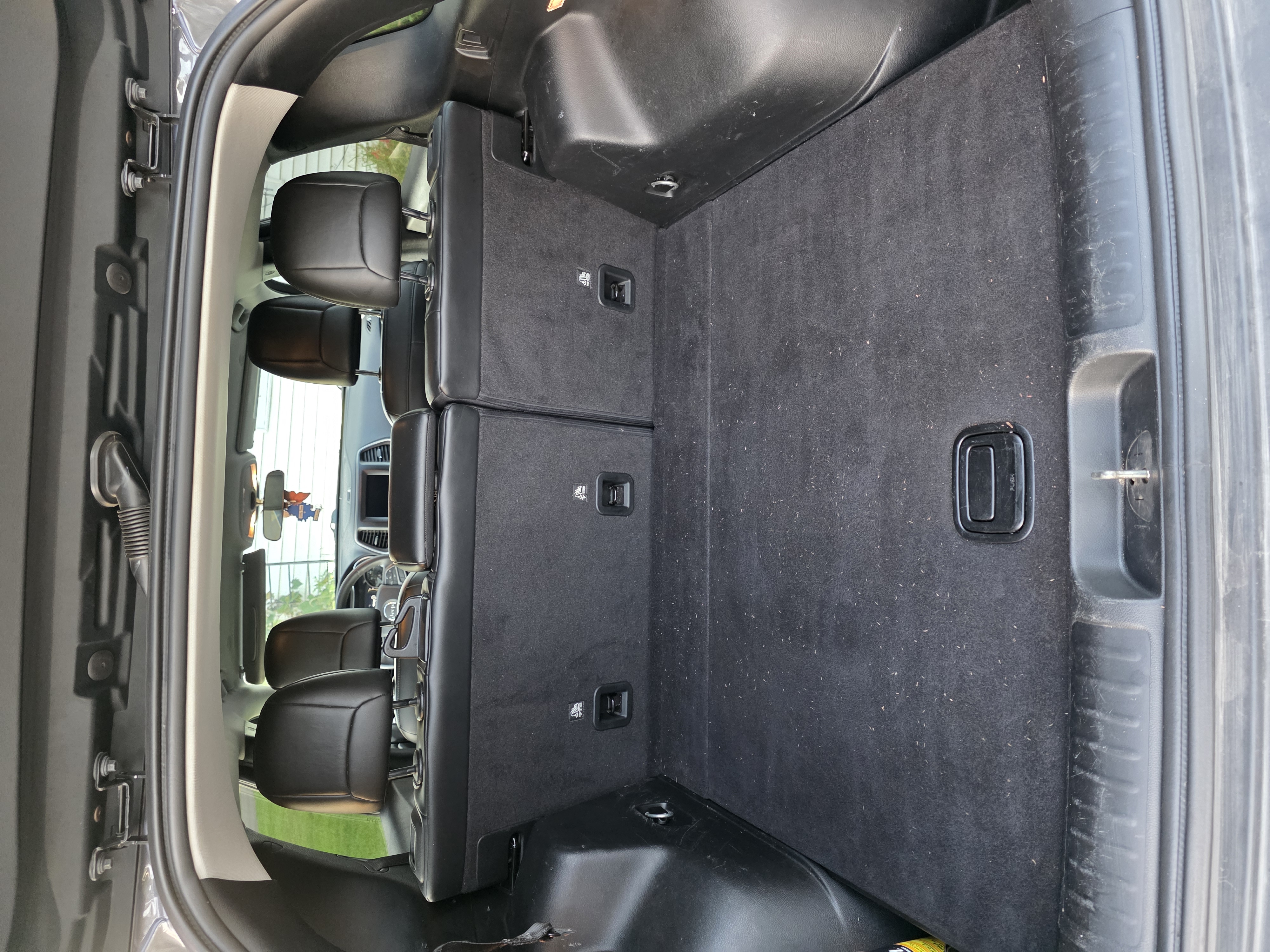 Used 2020 Jeep Cherokee Latitude Plus FWD image 11