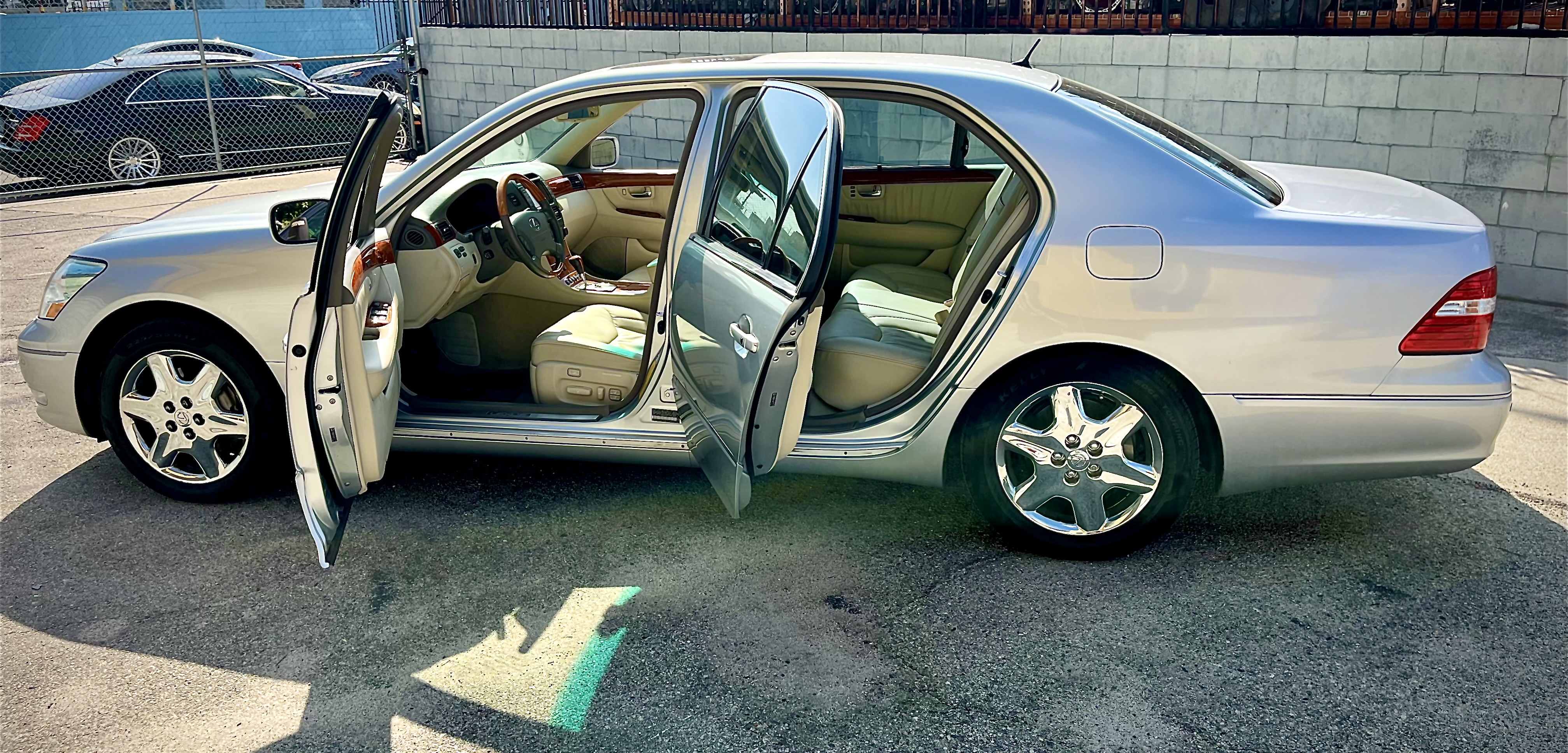 Used 2004 Lexus LS 430 RWD image 8