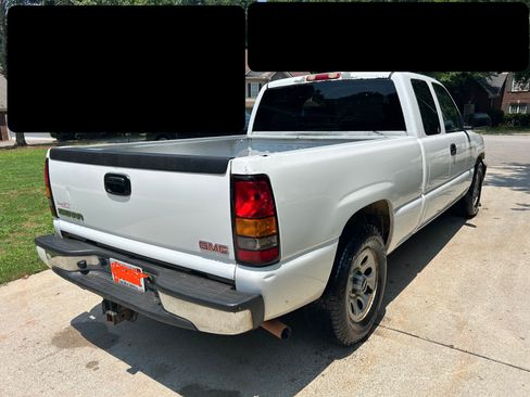 Used 2007 GMC Sierra 1500 W/T w/ Light Duty Power Package RWD image 8
