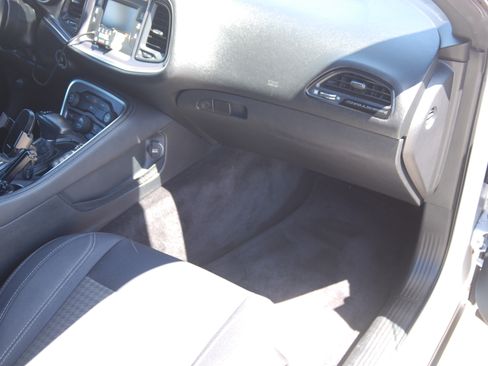 Used 2016 Dodge Challenger SXT RWD image 22