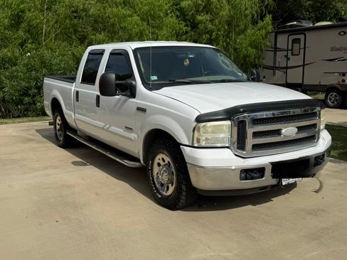 Used 2005 Ford F250 XLT RWD image 4