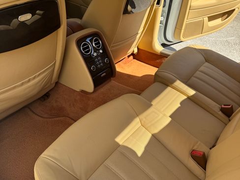 Used 2012 Bentley Flying Spur Flying Spur Speed image 12