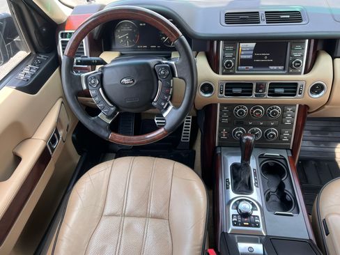 Used 2011 Land Rover Range Rover Supercharged AWD/4WD image 8