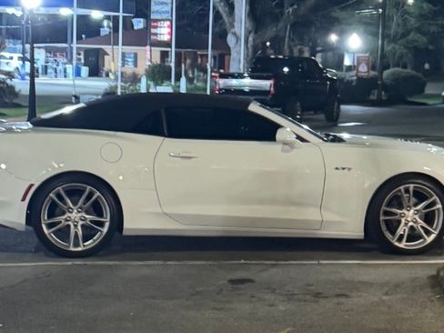 Used 2020 Chevrolet Camaro LT image 16