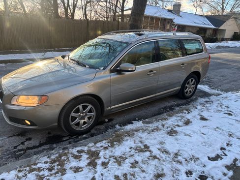 Used 2008 Volvo V70 image 5
