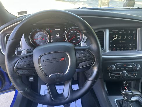 Used 2017 Dodge Charger SXT w/ AWD Plus Group image 15