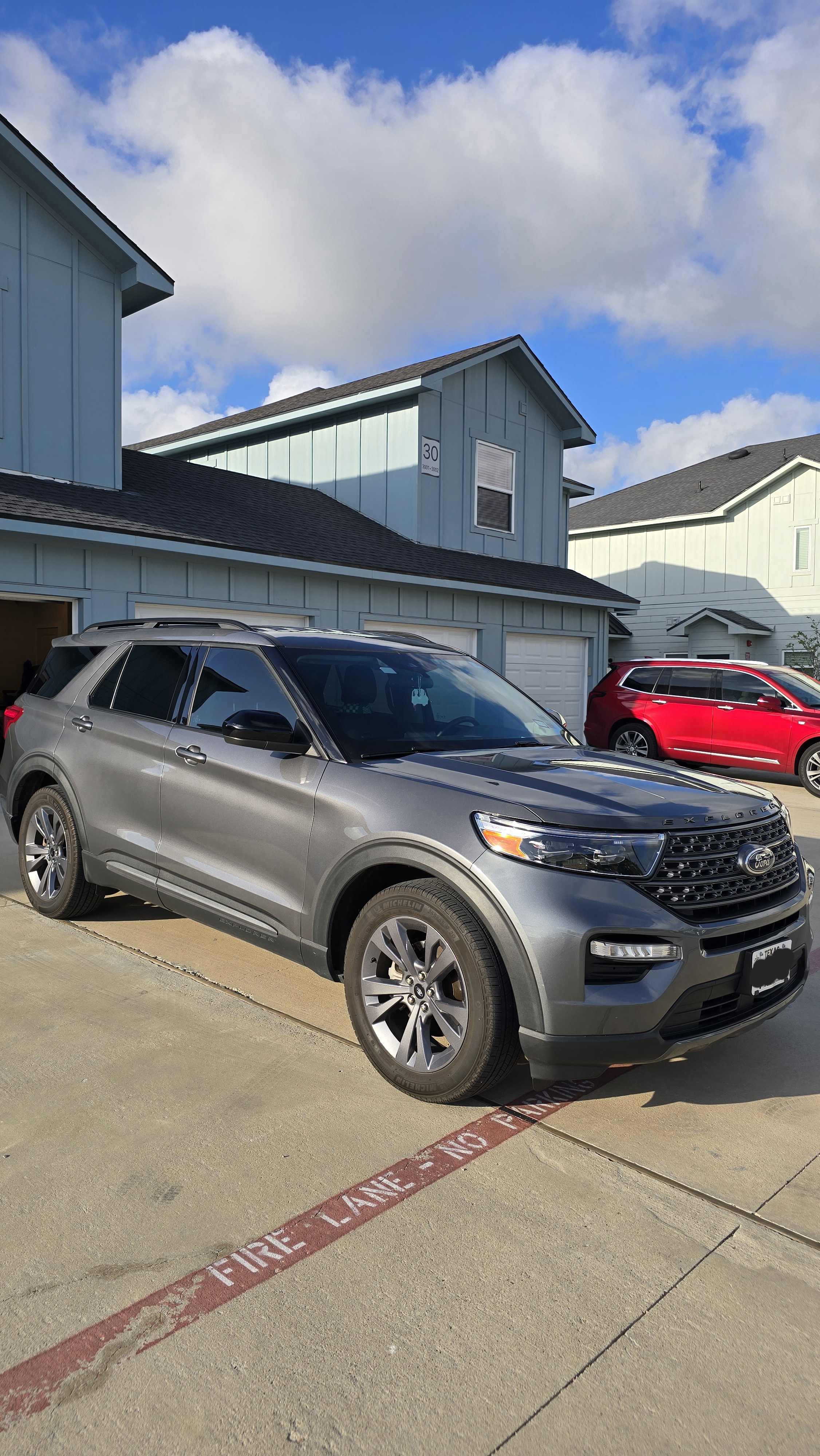 Used 2023 Ford Explorer XLT w/ Equipment Group 202A RWD image 1