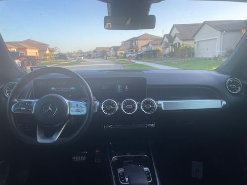 Used 2020 Mercedes-Benz GLB 250 image 9