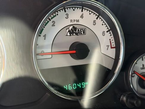 Used 2017 Jeep Wrangler Unlimited Rubicon w/ Dual Top Group image 29