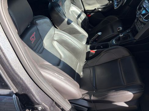 Used 2017 Ford Focus ST w/ Equipment Group 402A image 12