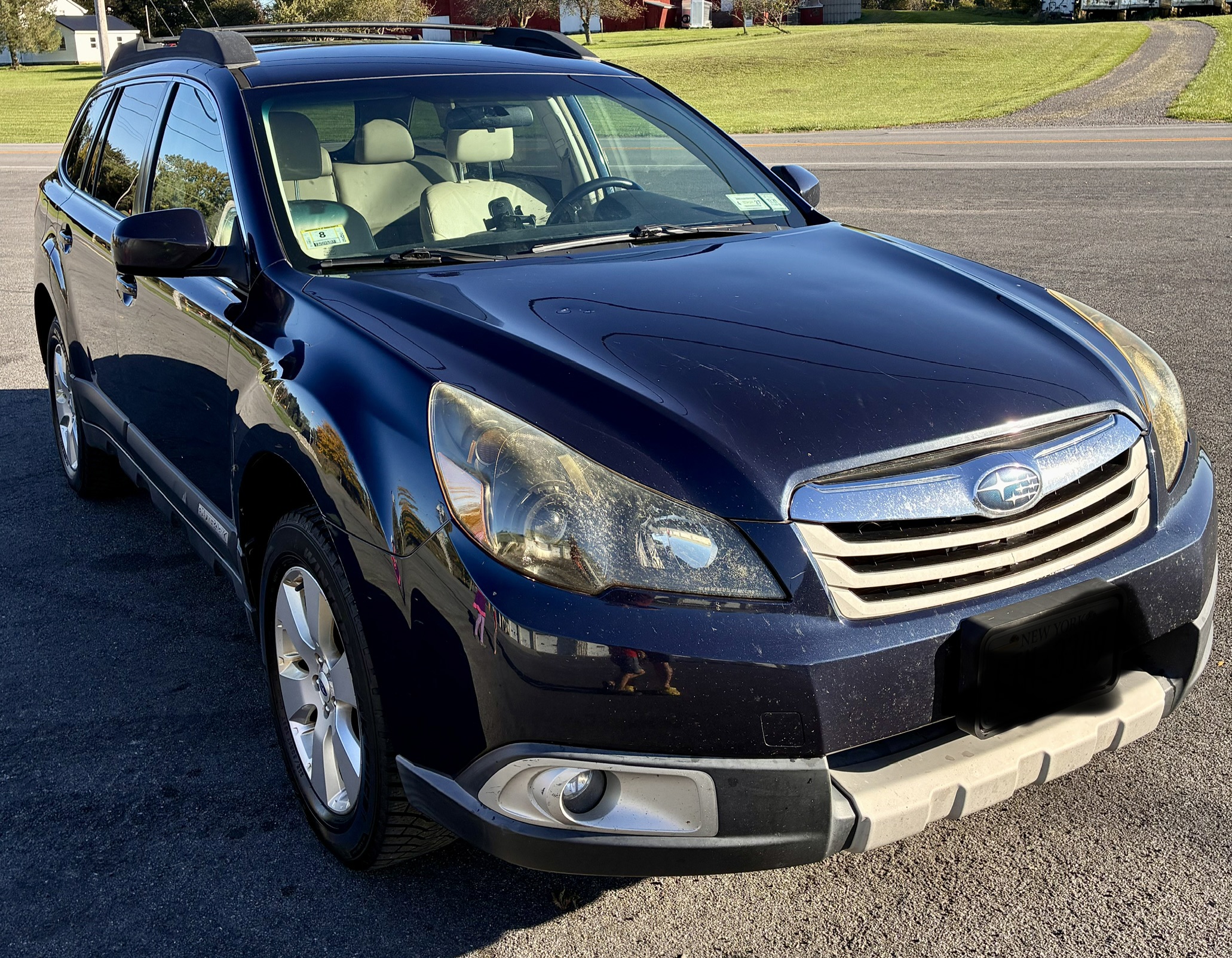 Used 2012 Subaru Outback 2.5i Limited AWD/4WD image 1