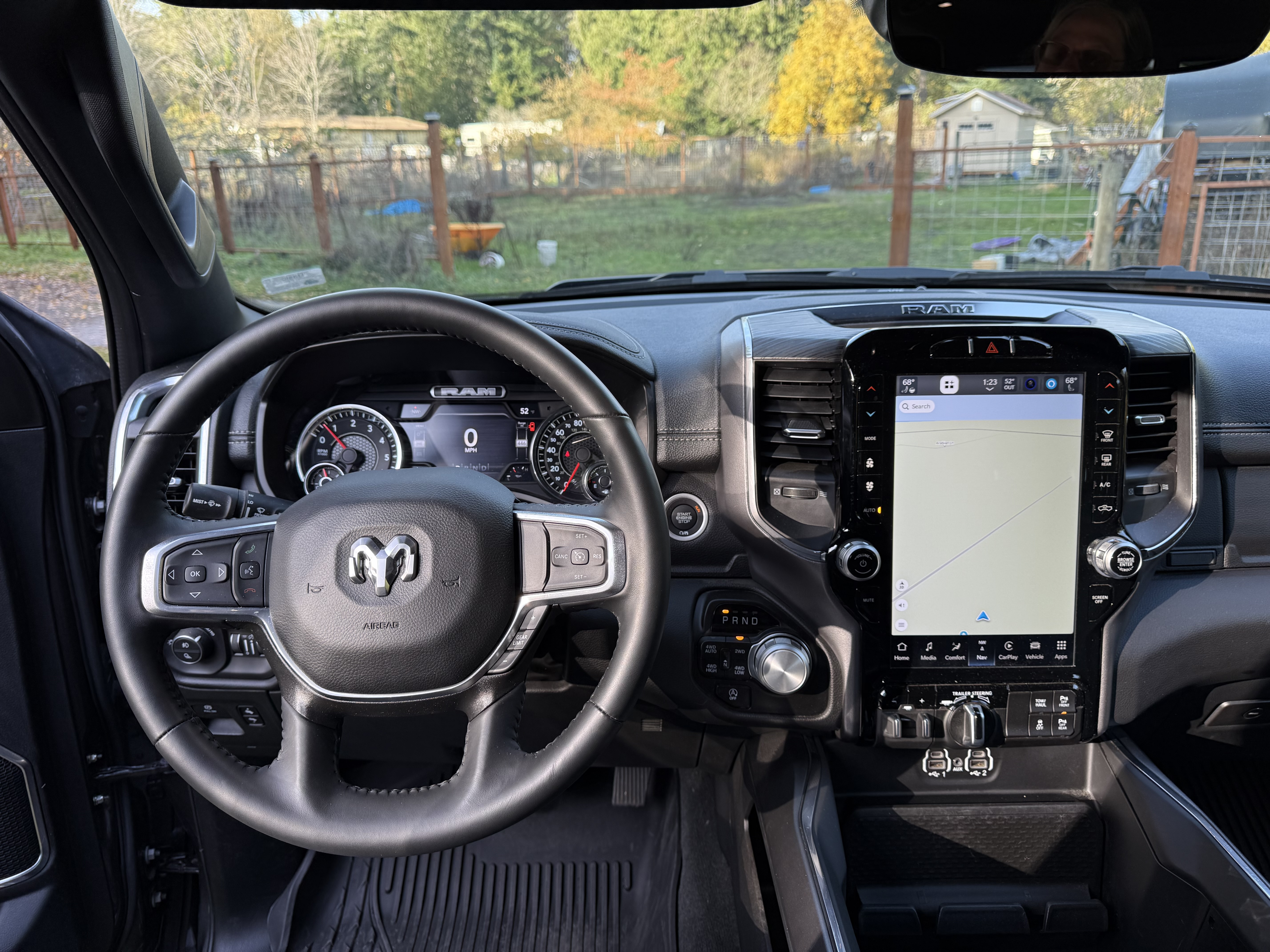 Used 2024 RAM 1500 Laramie AWD/4WD image 12