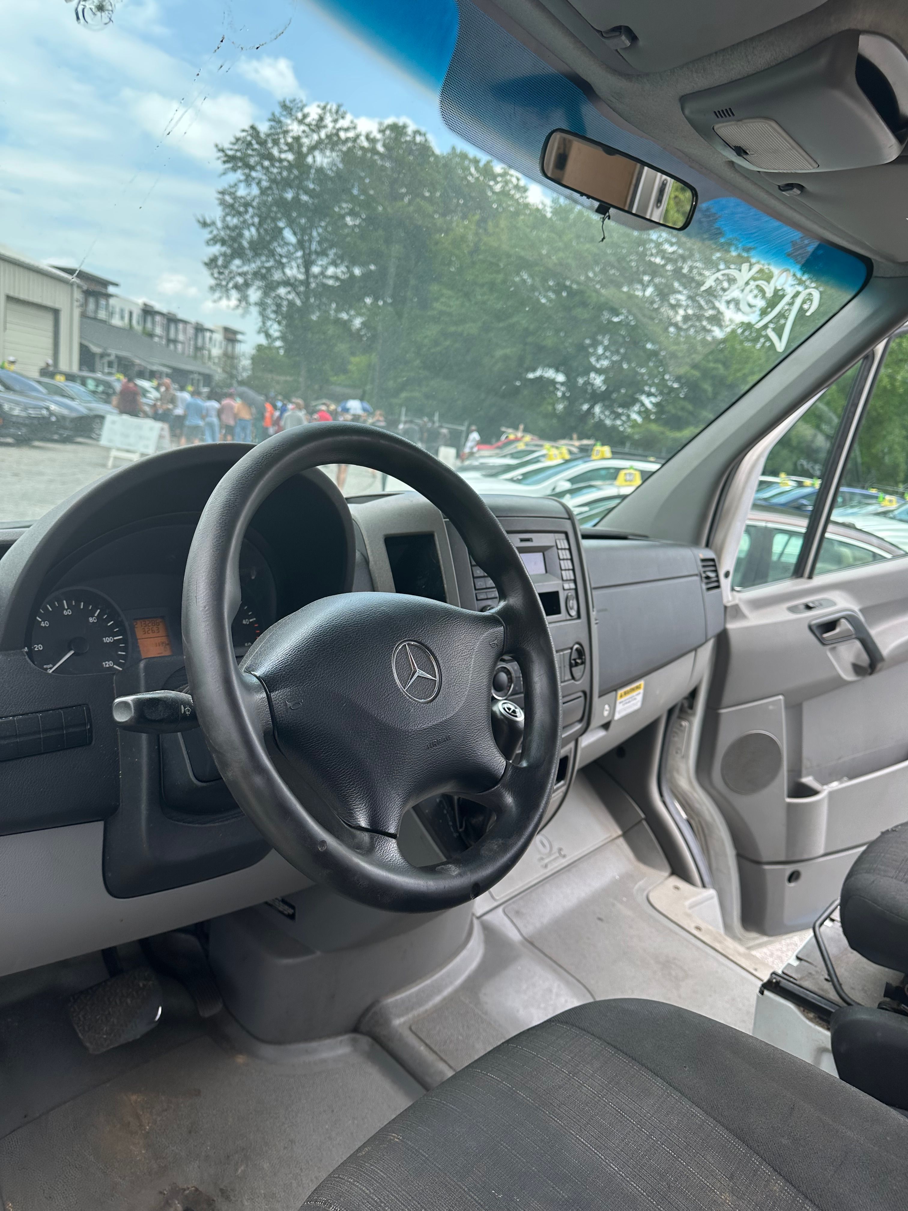 Used 2016 Mercedes-Benz Sprinter 2500 image 10