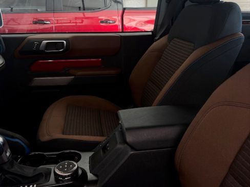 Used 2021 Ford Bronco Outer Banks image 8