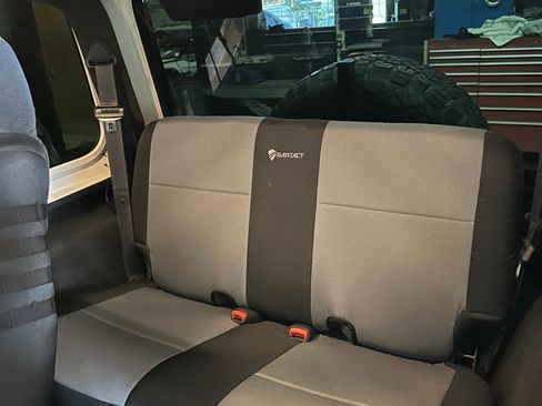 Used 2006 Jeep Wrangler Rubicon image 12