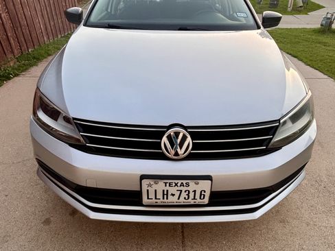 Used 2015 Volkswagen Jetta S FWD image 2