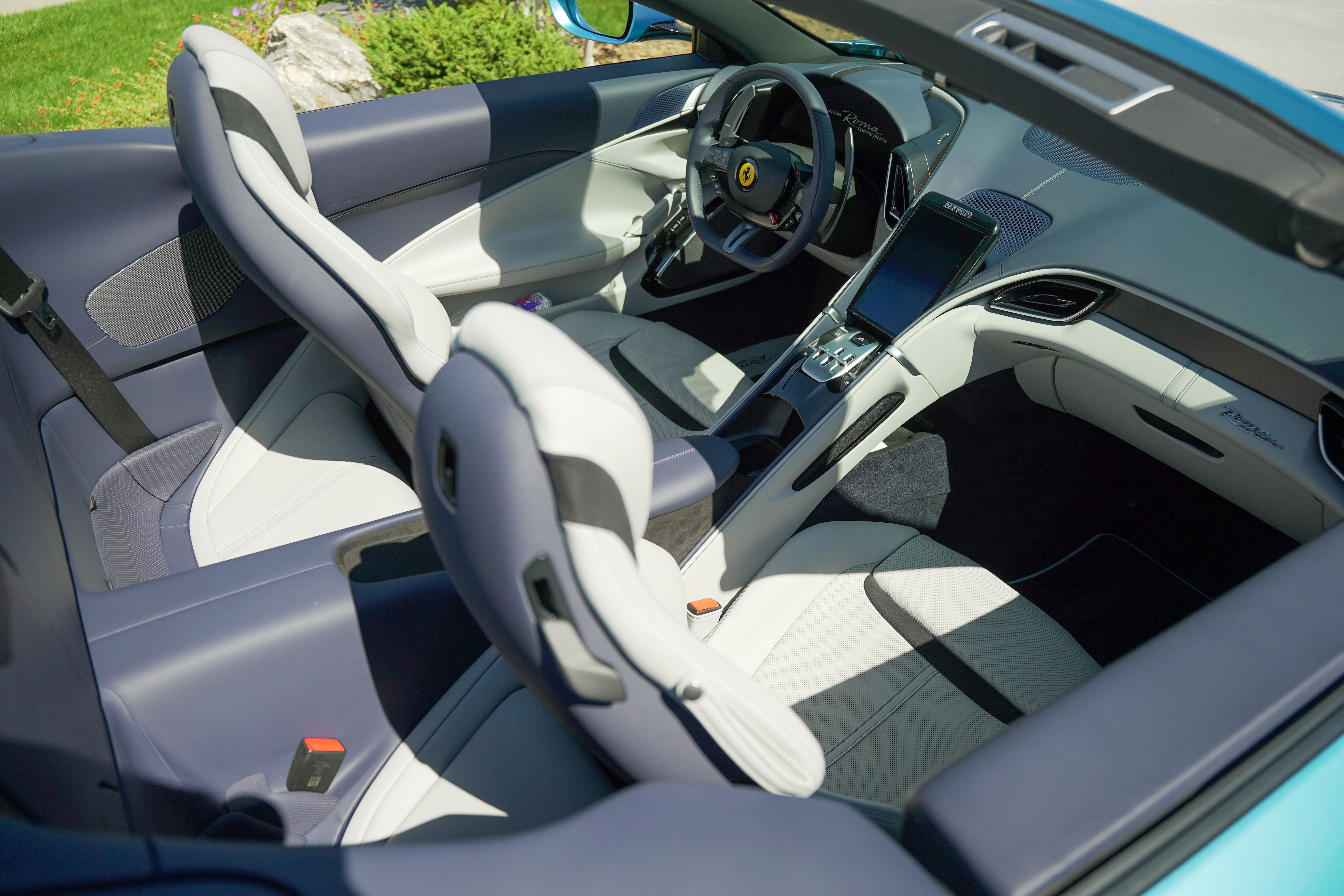 Used 2024 Ferrari Roma Spider RWD image 4
