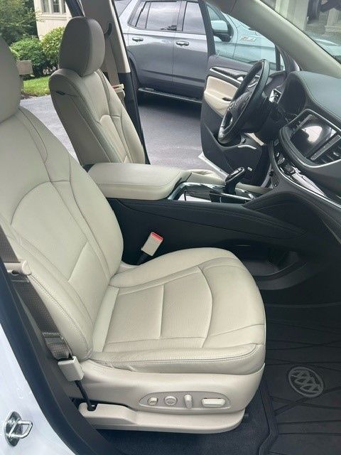 Used 2020 Buick Enclave Premium w/ Sun and Sites Package AWD/4WD image 16