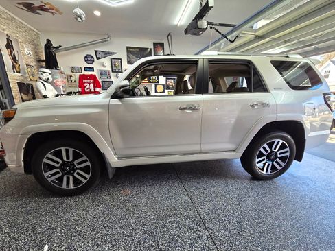 Used 2021 Toyota 4Runner Limited image 5