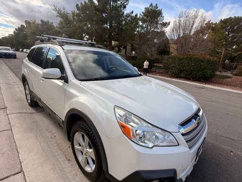 Used 2014 Subaru Outback 2.5i Limited image 14