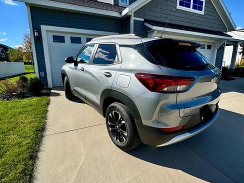 Used 2023 Chevrolet TrailBlazer LT w/ Convenience Package image 1