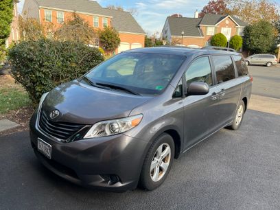 Used 2011 Toyota Sienna LE