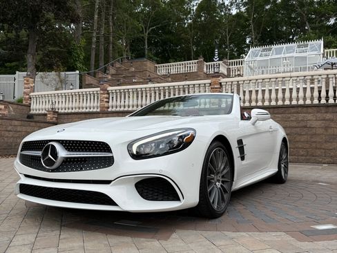 Used 2017 Mercedes-Benz SL 550 image 6