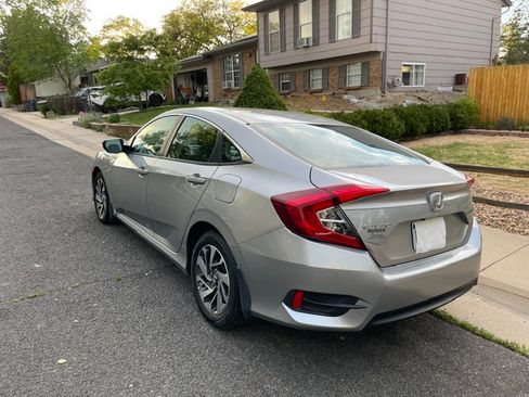 Used 2016 Honda Civic EX image 5