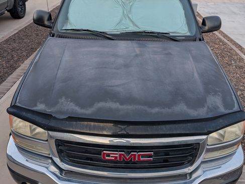 Used 2005 GMC Sierra 1500 SLE w/ Light Duty Power Package AWD/4WD image 5