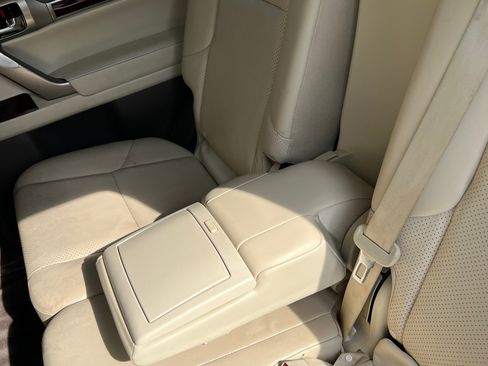 Used 2010 Lexus GX 460 image 16